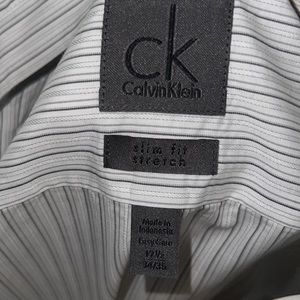 Men’s dress shirt, gently used size 17.5” neck, 34/35 chest